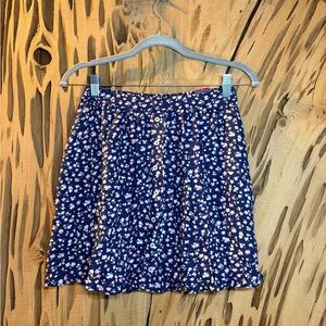 NWT Hollister Navy Floral Button-Front Mini Skirt. Size: S